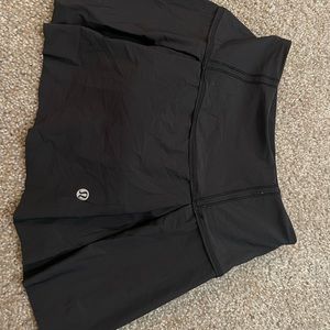 Lulu black skirt
